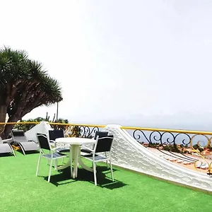 cosy-apartment-in-tenerife-views-pool-wifi.tenerifehoteles.net/